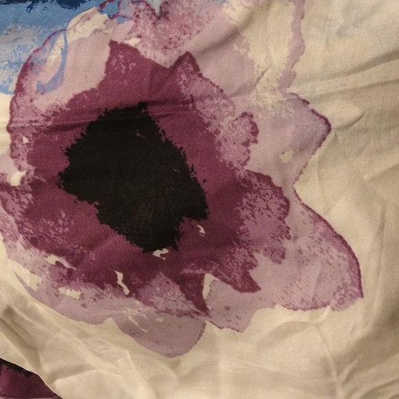 🧣 CHICO’S FLORAL SCARF 🧣 - Picture 2 of 7